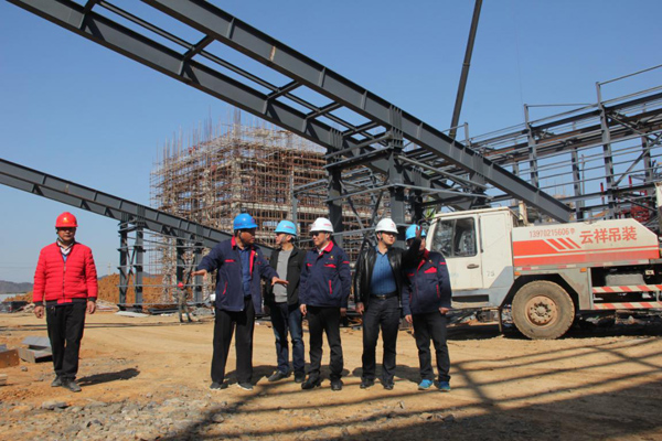 ¹«Ë¾Ïòµ¼µ½½Î÷ÅíÔó½ðÁ¦Ê¯ÏîĿָµ¼ÊÂÇé