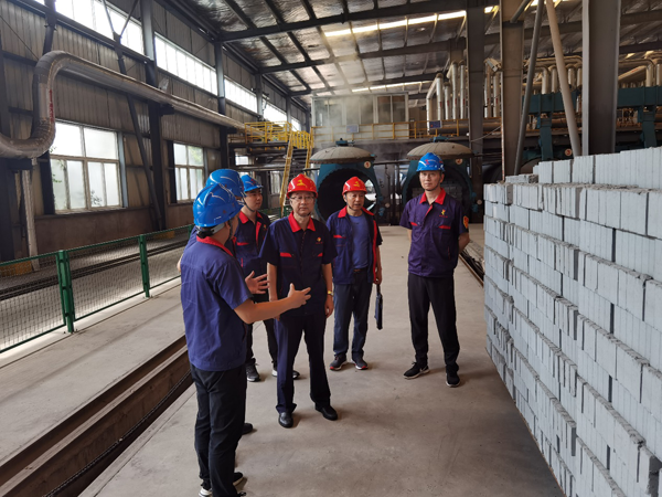 ��˾��ί��ǵ��н���Ӫҵ