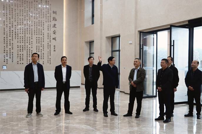 �С������շ��С�������һ�е���˾���ָ��