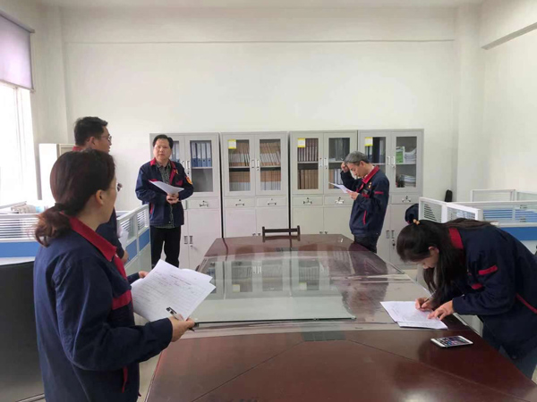 �ڶ��޽�������ҵ����չ��װ������ɫ��ר���˶� 