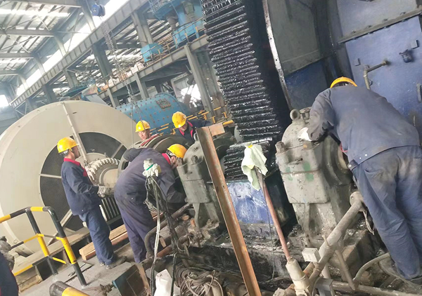 װ�ù�˾Ԫ����ĥ��æ